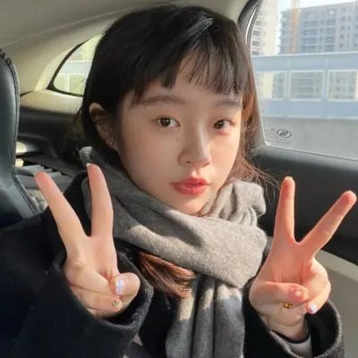 女孩的灵缇犬 高清封面